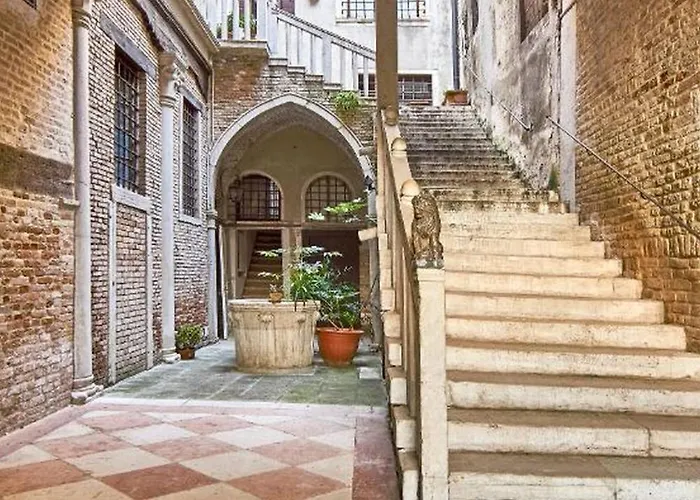 Casa Di Gregorio Cerca De Foro Frühstückspension